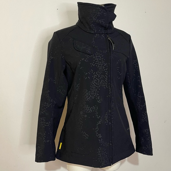 Lolë Soft Shell Jacket - Picture 2 of 10